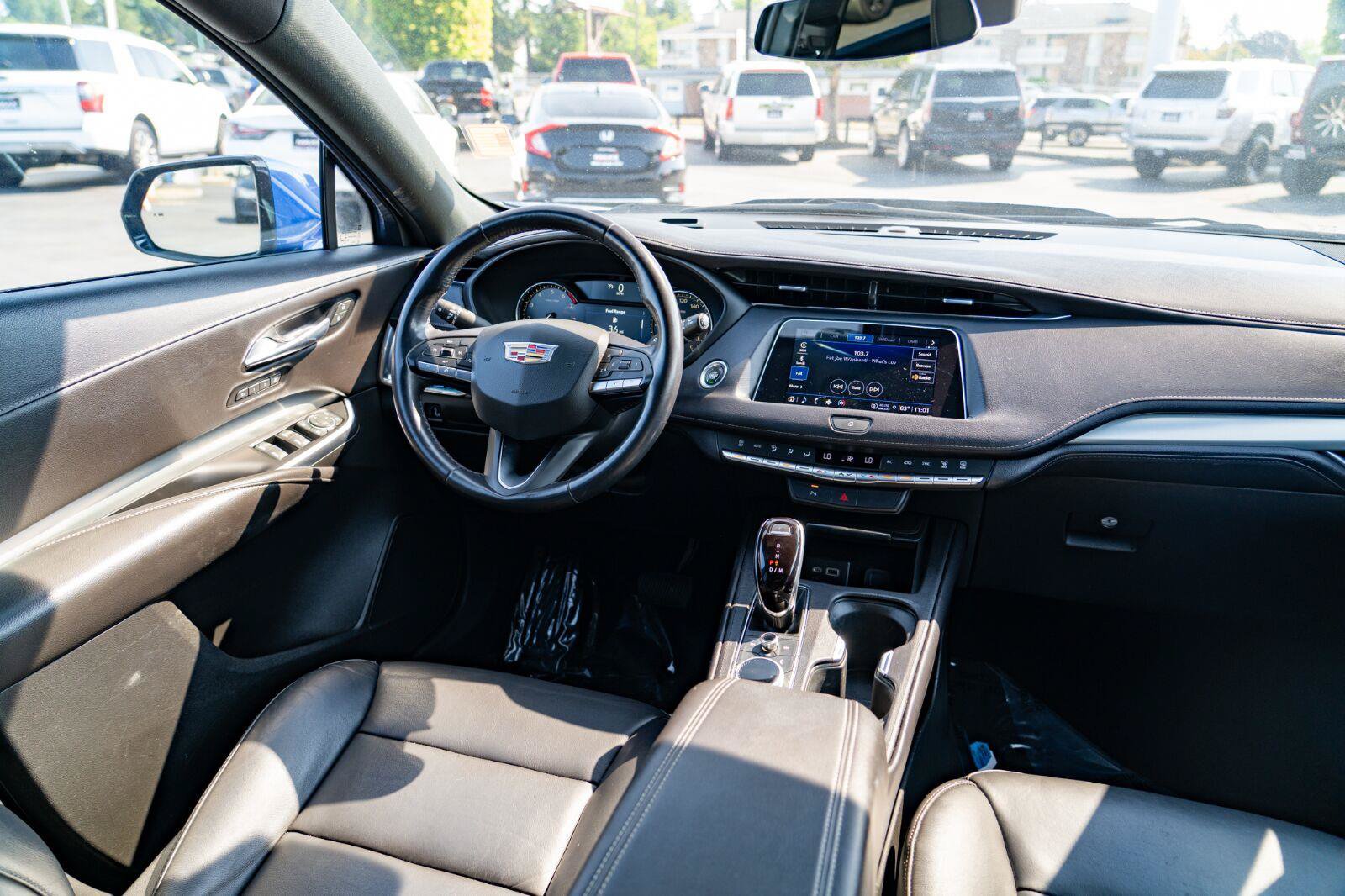 Used 2022 Cadillac XT4 Premium Luxury w/ Safety Alert Package AWD/4WD image 22