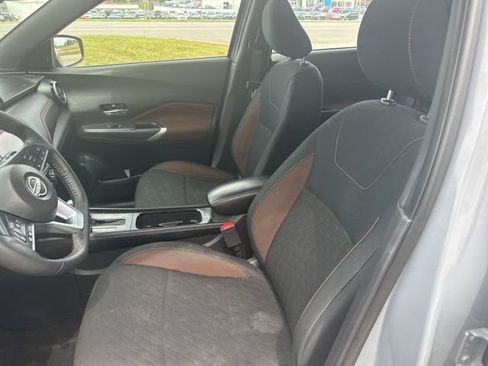Used 2024 Nissan Kicks SR FWD image 9