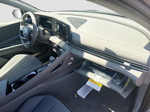 New 2026 Hyundai Elantra SEL Sport Premium FWD image 21