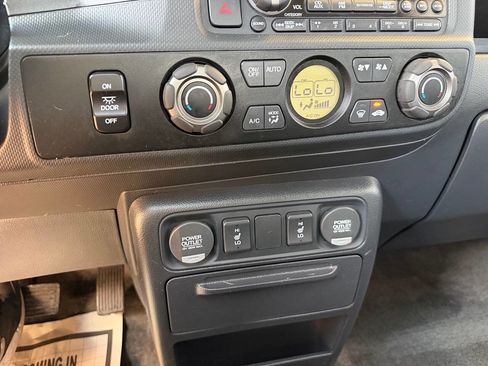 Used 2014 Honda Ridgeline SE image 27