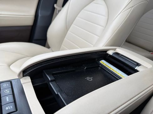 Used 2022 Toyota Highlander XLE image 30