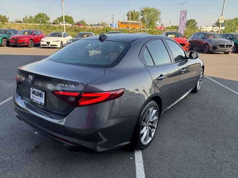 Certified 2023 Alfa Romeo Giulia Ti AWD/4WD image 11