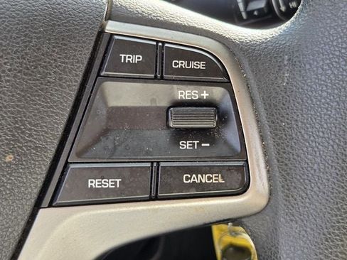 Used 2021 Hyundai Accent SE FWD image 25