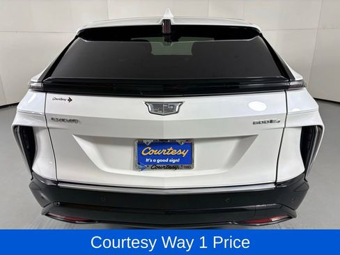 Used 2024 Cadillac Lyriq Tech w/ Driver Assist Package AWD/4WD image 11