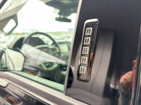 Used 2020 Ford F150 Lariat w/ Equipment Group 502A Luxury image 19