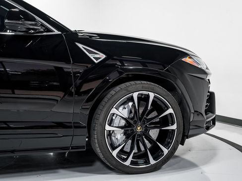 Used 2022 Lamborghini Urus AWD/4WD image 50