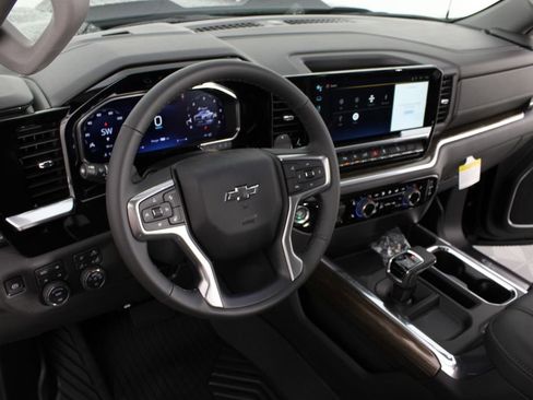 New 2026 Chevrolet Silverado 1500 LT Trail Boss w/ LT Trail Boss Premium Package AWD/4WD image 9
