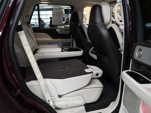 Used 2018 Lincoln Navigator Black Label image 35