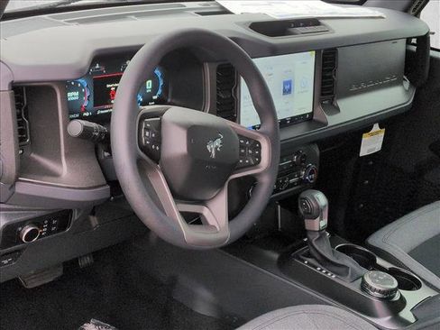 New 2025 Ford Bronco 2-Door image 3