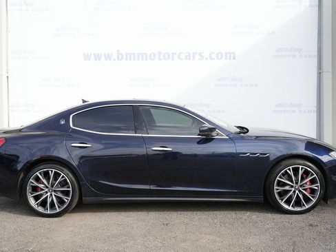 Used 2021 Maserati Ghibli S image 7
