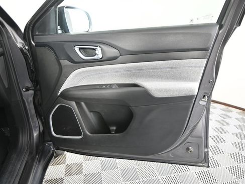 Used 2023 Jeep Compass Latitude w/ Convenience Group AWD/4WD image 12
