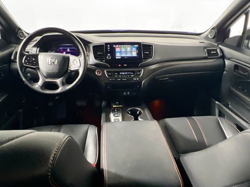 Used 2025 Honda Passport TrailSport image 29