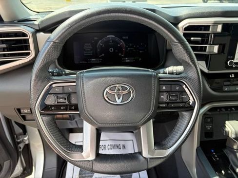 Used 2023 Toyota Sequoia SR5 AWD/4WD image 15
