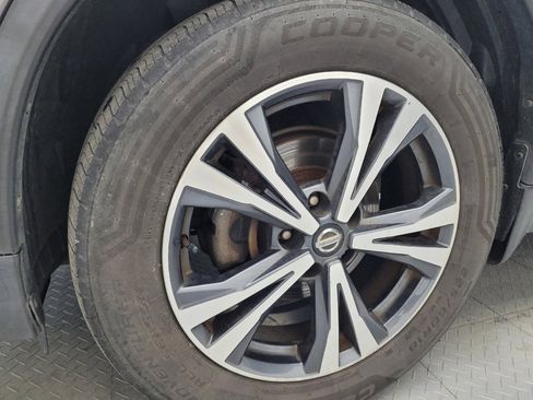 Used 2017 Nissan Rogue SL w/ SL Premium Package image 31