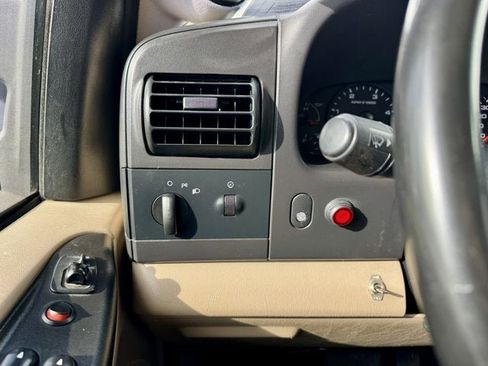 Used 2005 Ford F250 XLT image 22