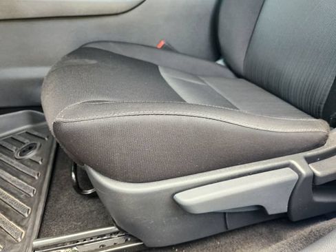 Used 2025 Nissan Sentra SV FWD image 21