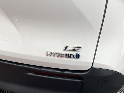 Used 2021 Toyota Sienna LE image 13