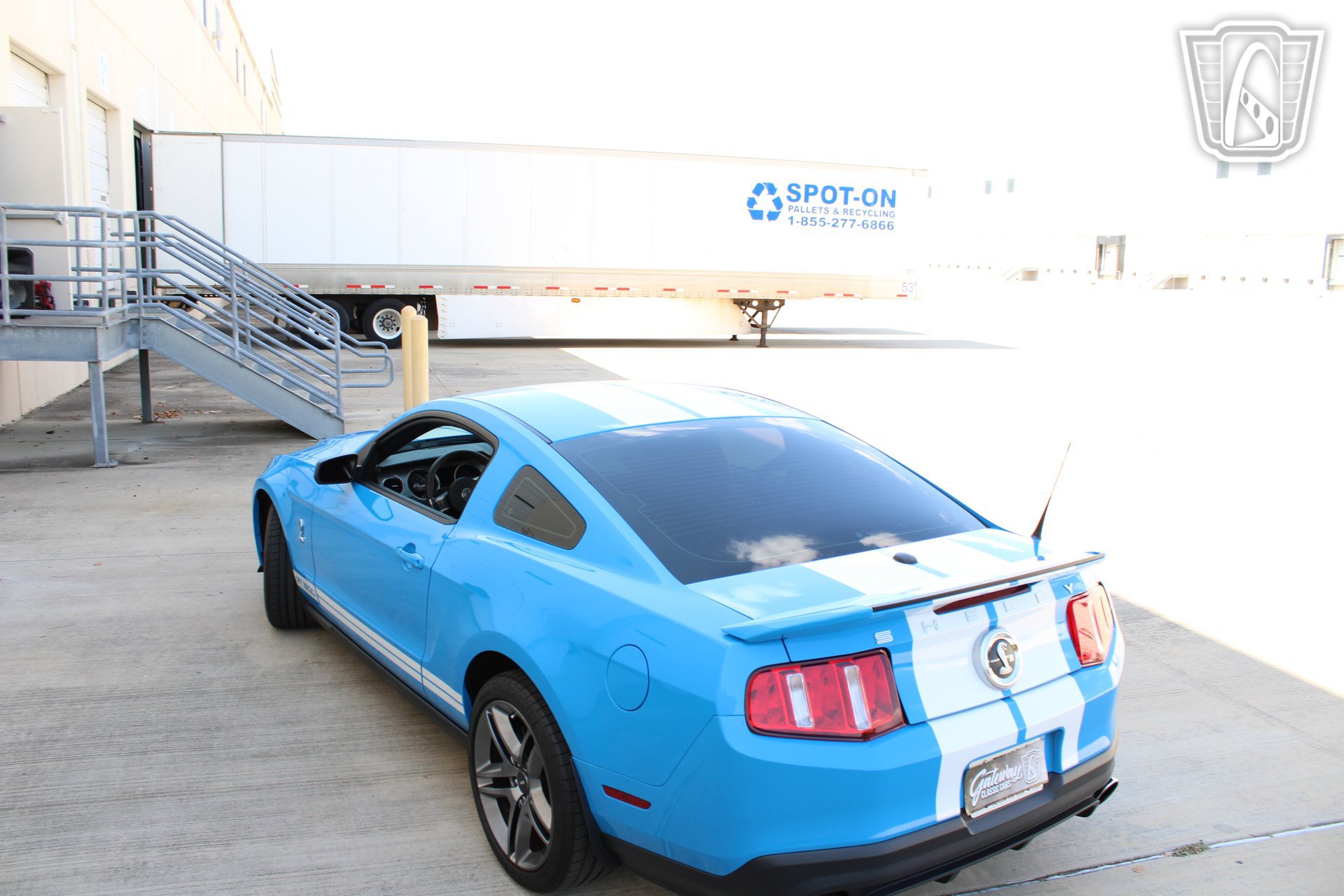 Used 2010 Ford Mustang Shelby GT500 RWD image 23