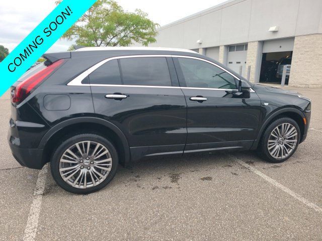 Used 2024 Cadillac XT4 Premium Luxury AWD/4WD image 11