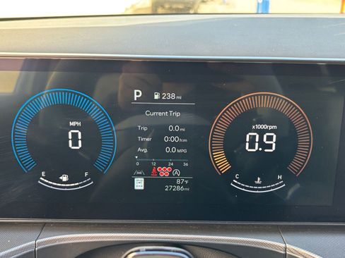 Used 2025 Hyundai Santa Fe SEL image 43