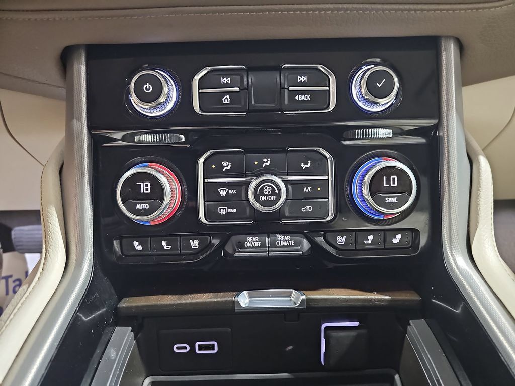 Certified 2021 GMC Yukon XL Denali w/ Denali Premium Package AWD/4WD image 27