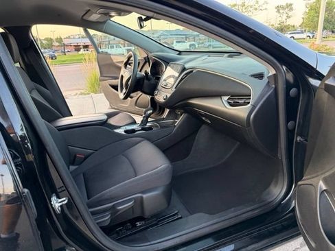 Used 2024 Chevrolet Malibu LT FWD image 22