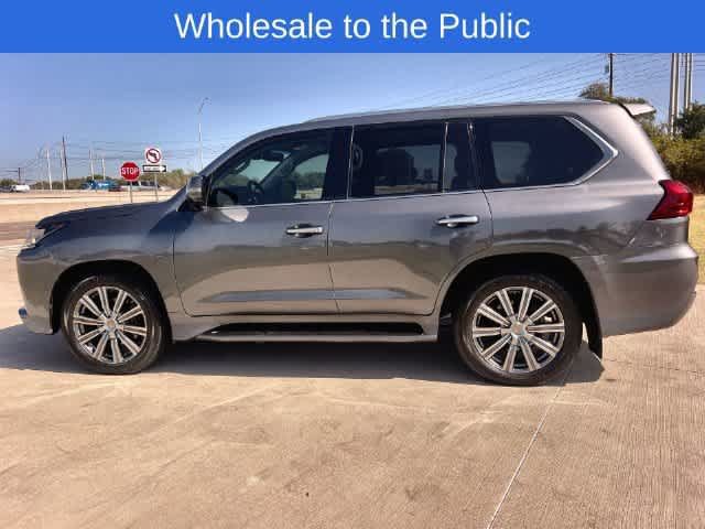 Used 2017 Lexus LX 570 4WD w/ Luxury Package image 4