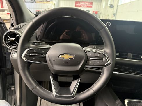 Used 2025 Chevrolet Equinox LT image 23