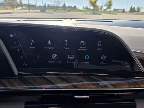 Used 2021 Cadillac Escalade ESV Premium Luxury Platinum image 16