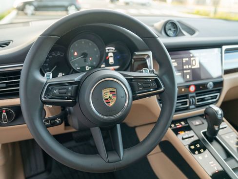 New 2026 Porsche Macan S image 15