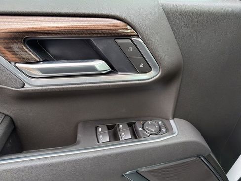 New 2026 Chevrolet Silverado 1500 RST w/ LPO, Dark Essentials Package AWD/4WD image 32