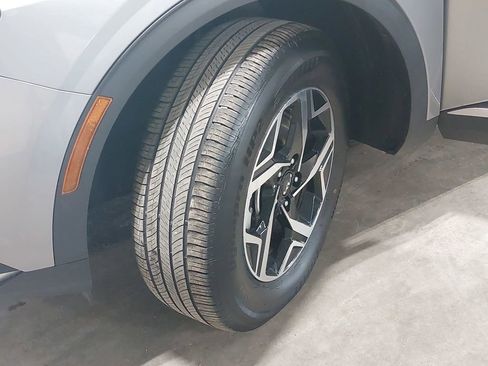 Used 2025 Kia Sportage LX image 31