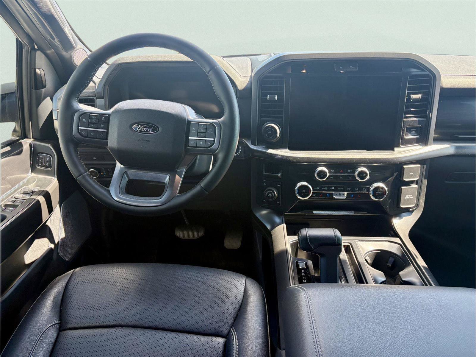 Used 2025 Ford F150 Lariat w/ Equipment Group 501A Mid AWD/4WD image 12