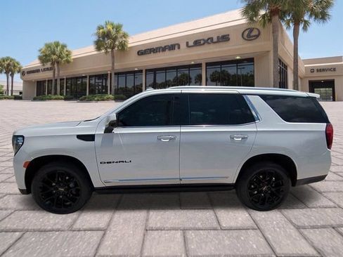 Used 2023 GMC Yukon Denali AWD/4WD image 7