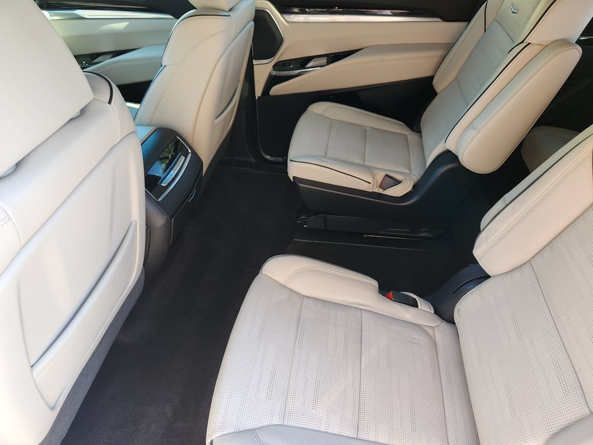 Used 2025 Cadillac Escalade Sport w/ Touring Package AWD/4WD image 54