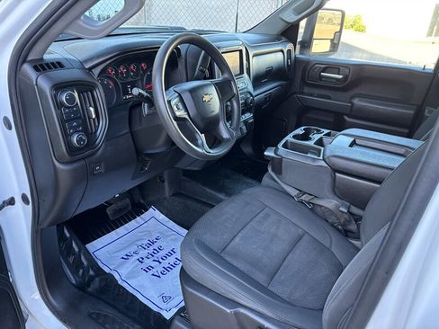 Used 2022 Chevrolet Silverado 2500 W/T w/ Gooseneck/5TH Wheel Package image 11