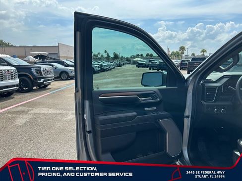 Used 2024 GMC Sierra 1500 Denali AWD/4WD image 11