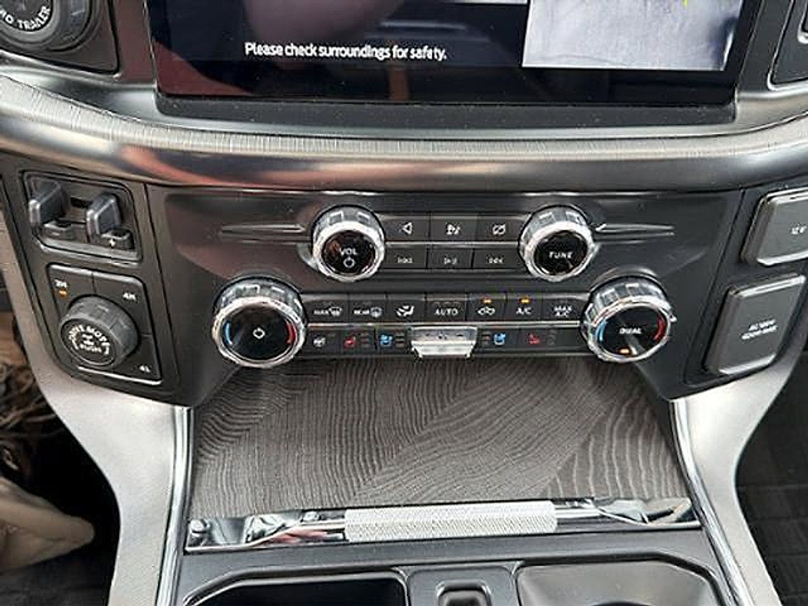 Used 2022 Ford F150 Platinum w/ Equipment Group 701A High AWD/4WD image 19