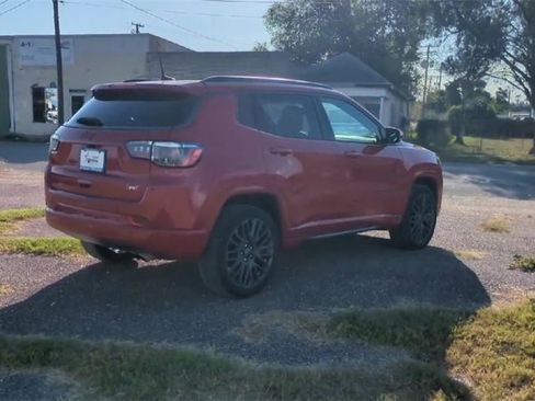 Used 2022 Jeep Compass Limited image 8