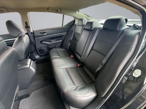 Used 2025 Nissan Altima 2.5 SR image 19