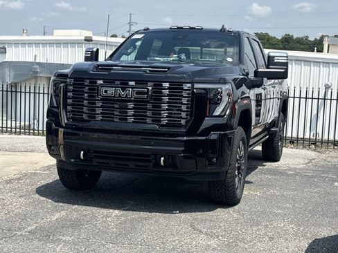 New 2026 GMC Sierra 2500 Denali Ultimate w/ LPO, Black Badging Package AWD/4WD image 10