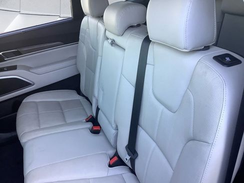 Used 2021 Kia Telluride EX image 17