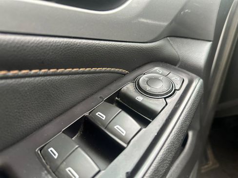 Used 2020 Chevrolet Traverse LS image 29