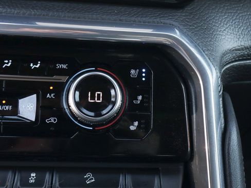 Used 2024 GMC Sierra 3500 Denali w/ Denali Reserve Package image 37