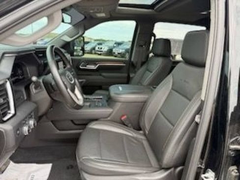 Used 2025 GMC Sierra 3500 Denali AWD/4WD image 32
