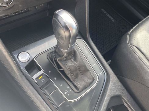 Used 2019 Volkswagen Tiguan SE image 21