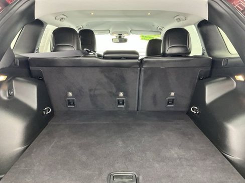 Used 2019 Jeep Cherokee Latitude Plus w/ Comfort/Convenience Group image 21