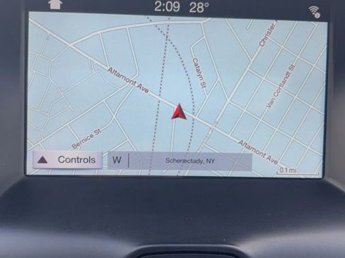 Used 2017 Ford Focus Titanium FWD image 17