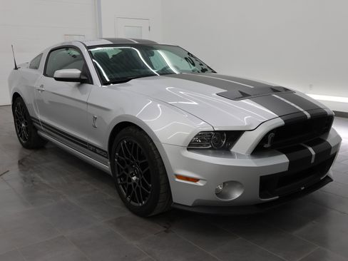 Used 2014 Ford Mustang Shelby GT500 w/ Equipment Group 821A RWD image 2