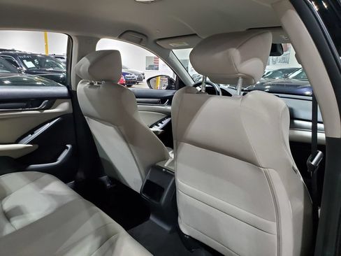 Used 2018 Honda Accord LX image 20